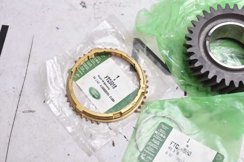 Orig. Land Rover Fünfter Gang/Rückwärtsgang Getriebe Set Kit Gear Kit  STC3377 Bild 4