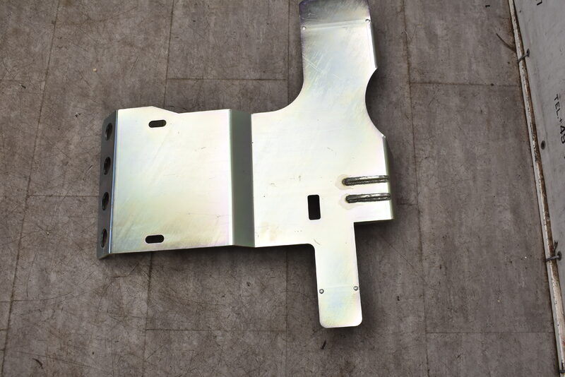 Getriebeschutzplatte für Land Rover LR90-130 TF881 Bild 3