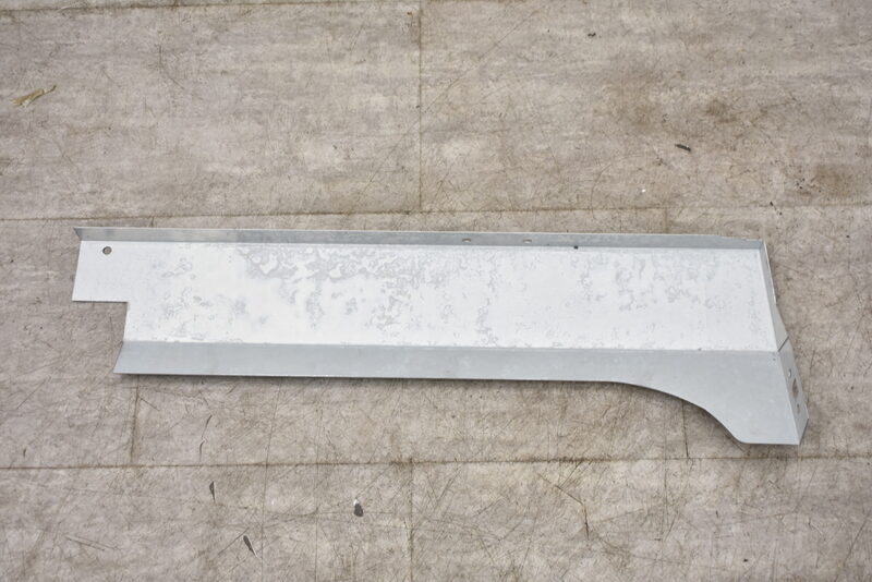 Land Rover LR88 130 Spritzwand Reparaturblech YRM001B Bild 2