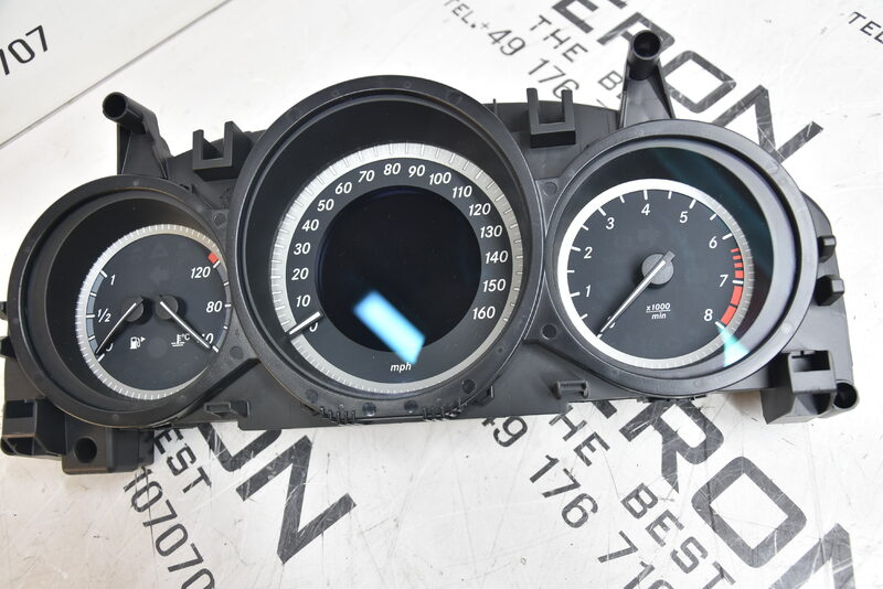 Mercedes C Klasse W204 mph Tacho Kombiinstrument Instrumententafel A2049004209 Bild 2