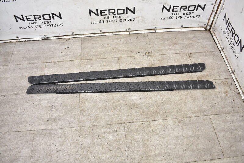 Land Rover Defender Trittbrett 3mm Sill Protector BA126C