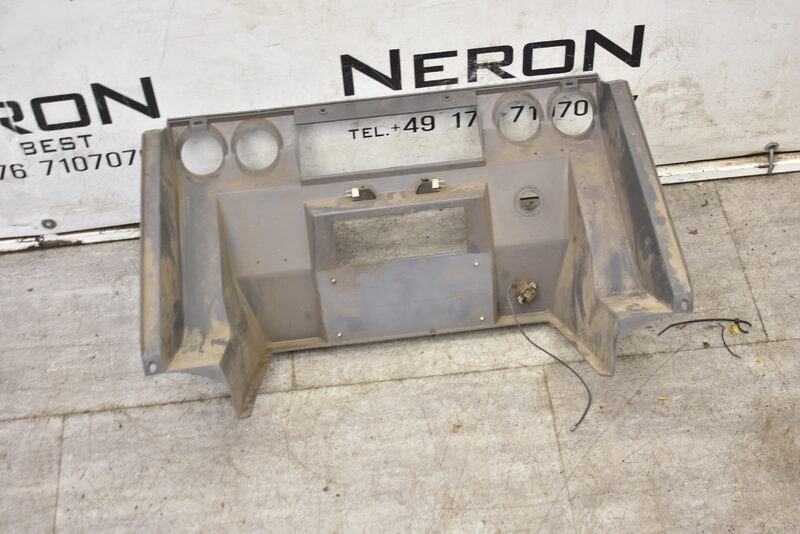 Land Rover RRC Mittelkonsole MWC7591 Bild 3