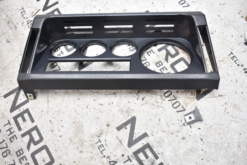 Armaturenbrett Uhr Einfassung Linkslenker für Land Rover Defender  YAF100090