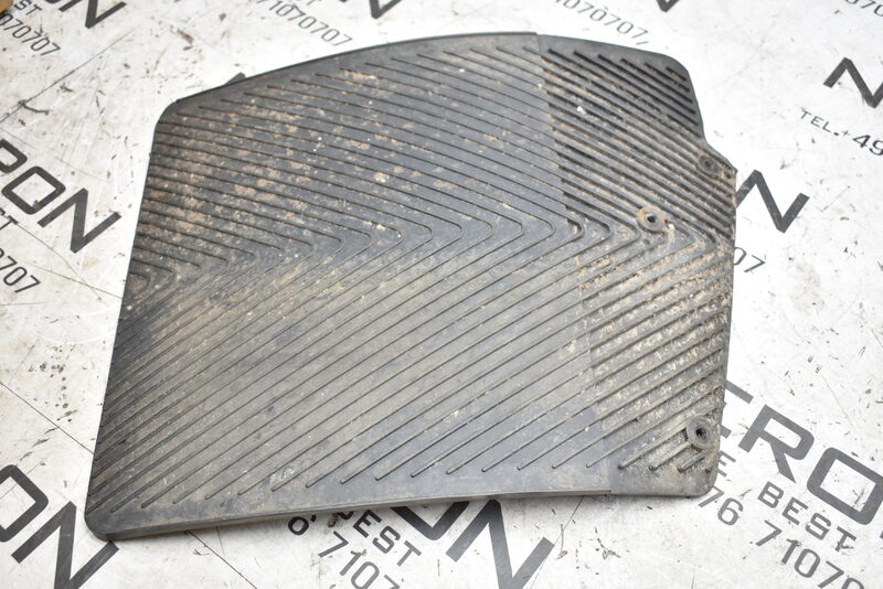 Land Rover LR90 Schmutzfänger Hinten Links LR032969 Bild 2