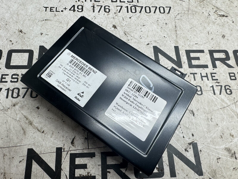 Mercedes C Klasse W204  Radio Empfänger Steuergerät A2048703190