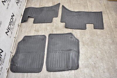 Land Rover Gummi Boden Matten STC8520