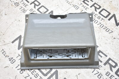 Land Rover Defender Radioschacht  AWR2277LOY