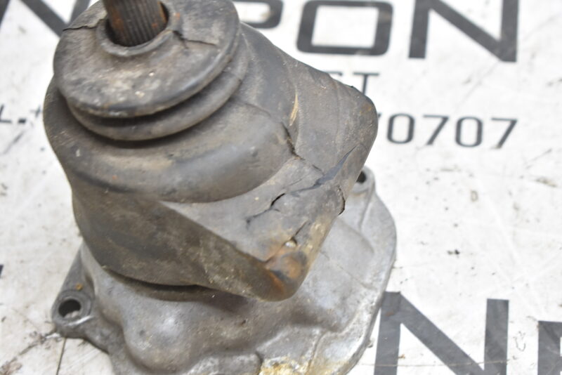 Land Rover LR90 130 Gehäuse Hauptschalthebel FRC7155 Bild 2