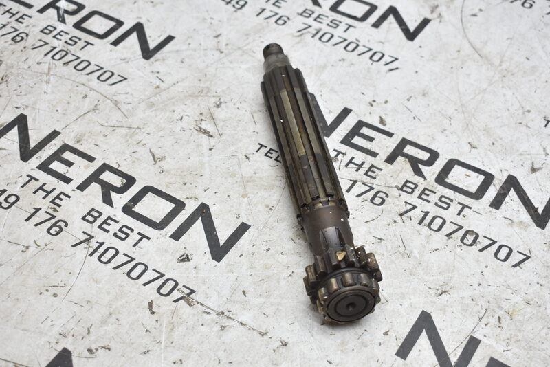 Land Rover LR88 109 Vorgelegewelle 528703 Bild 3