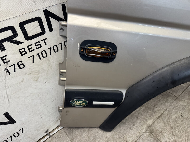 Land Rover Discovery 2 TD5 Kotflügel Vorne Rechts LRC618 White Gold Metallic Bild 6
