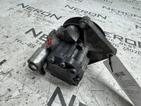 Mercedes E Klasse 220 CDI W212  Servopumpe Hydraulik Pumpe Lenkung A0064664701 Bild 3