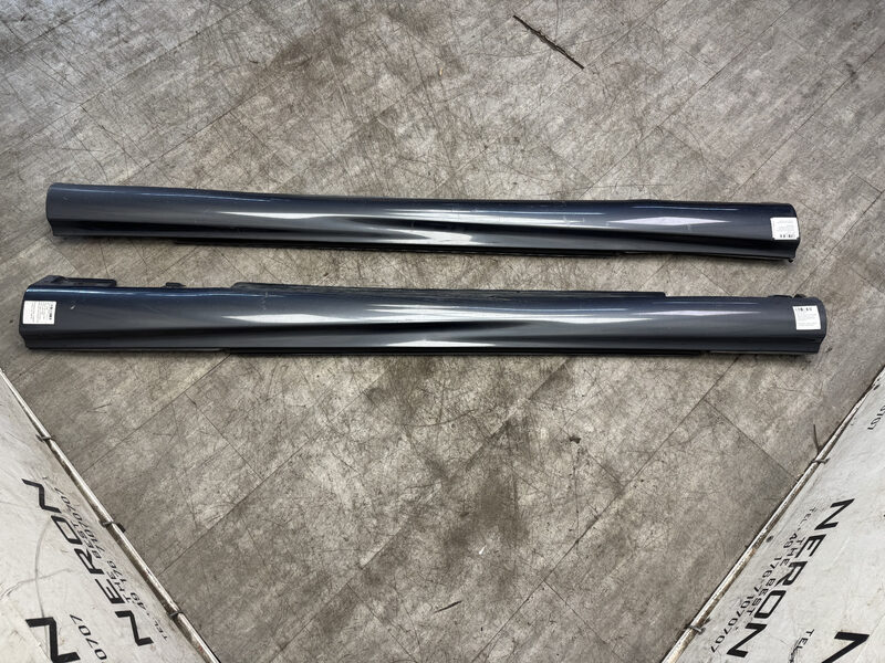 Mercedes CLK W209 AMG Seitenschweller 755 Tenorit Grau A2096980125 A2096980225 Bild 2