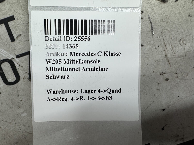 Mercedes C Klasse W205  Mittelkonsole Mitteltunnel Armlehne Schwarz Bild 6