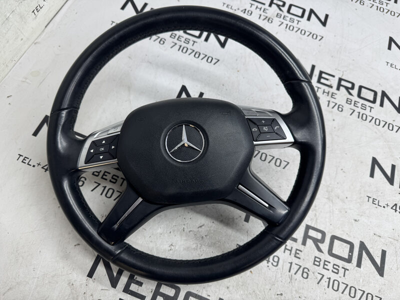 Mercedes C Klasse W204  Lenkrad Leder Multifunktion  Schwarz A2464603103