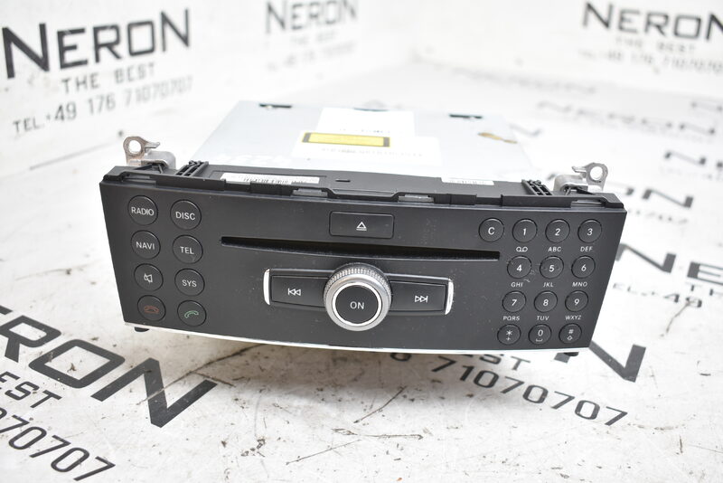 Mercedes C Klasse W204  Navi Navigation Autoradio A2049069900