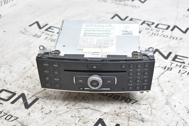 Mercedes-Benz C Klasse W204  Navi Navigation Autoradio A2049060101
