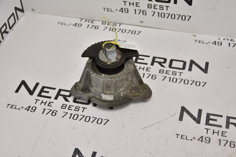 Mercedes E Klasse W212 CLS W218 AMG Motorlager Halter Rechts A2182400217