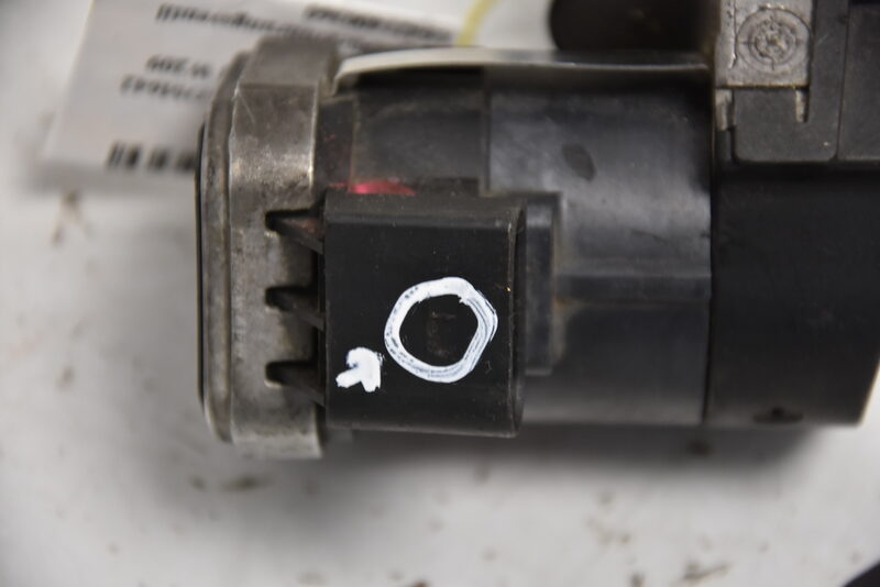 Mercedes OM642 W211 W164 W204 W209 W251 AGR Abgasrückführungsventil A6421400360 Bild 4