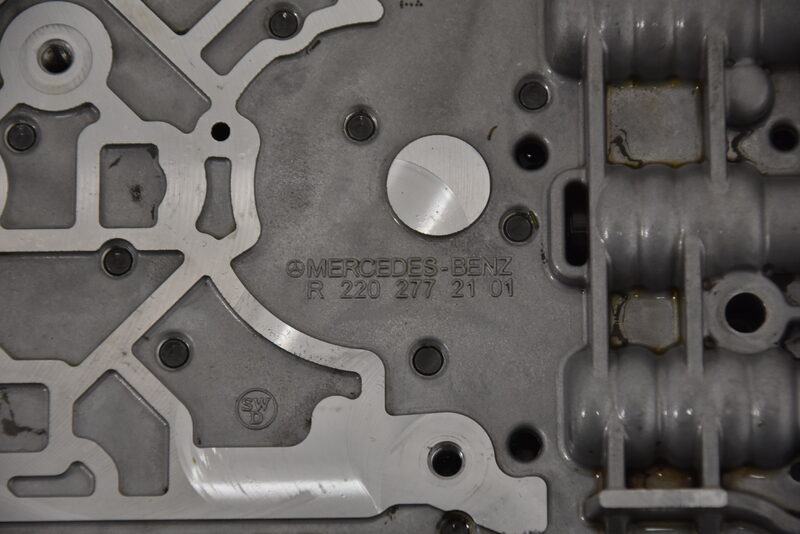 Mercedes 350 CDI W212 W221 W216 Mechatronik Getriebeventilkarosserie A2122700006 Bild 3