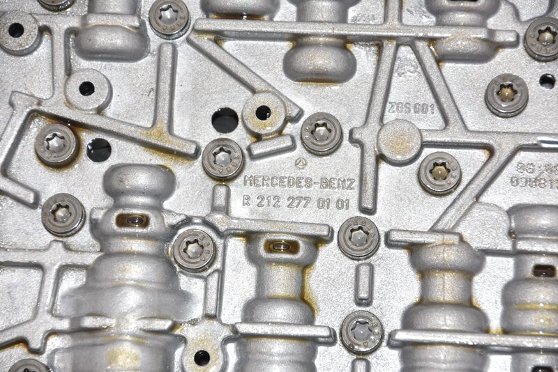 Mercedes 350 CDI W212 W221 W216 Mechatronik Getriebeventilkarosserie A2122700006 Bild 3