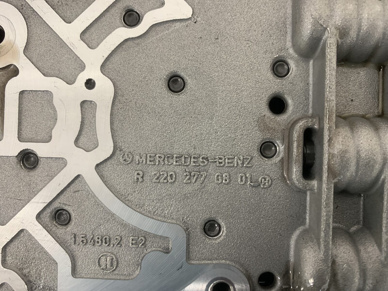 Mercedes 280 500 R171 W203 W211 W220 Getriebesteuergerät Mechatronik A2202701306 Bild 4