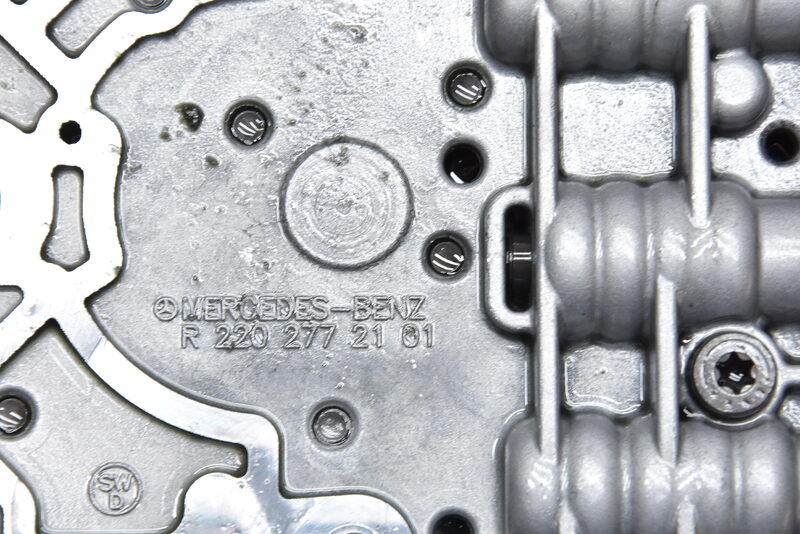 Mercedes 350 CDI W212 W221 W216 Mechatronik Getriebeventilkarosserie A2122700006 Bild 2