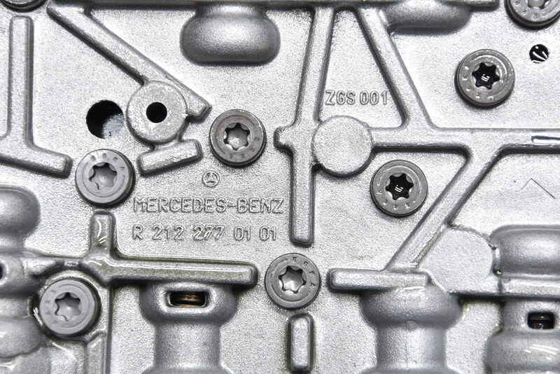Mercedes 350 CDI W212 W221 W216 Mechatronik Getriebeventilkarosserie A2122700006 Bild 3