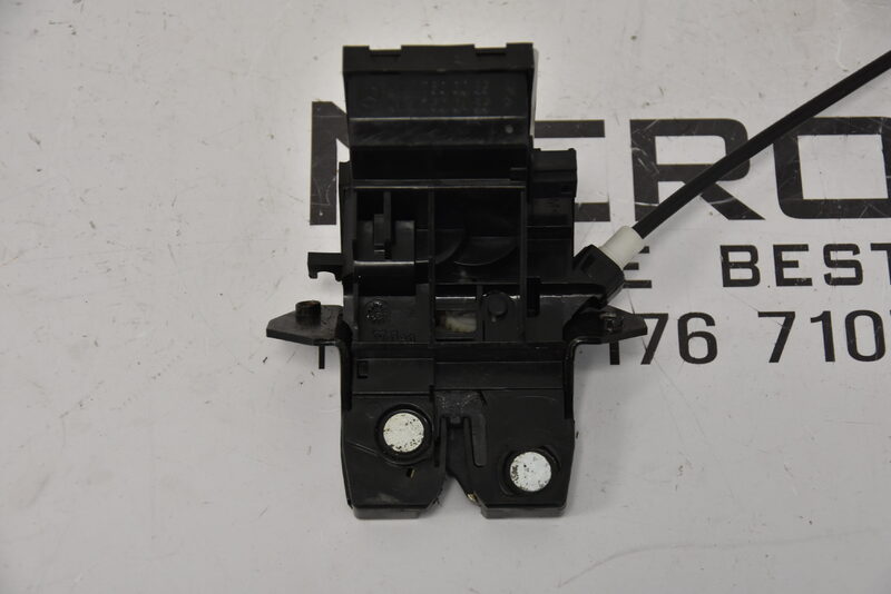 Mercedes W203 W204 W209 W211 W219 R171 Heckklappenschloss A1717500085 Bild 2