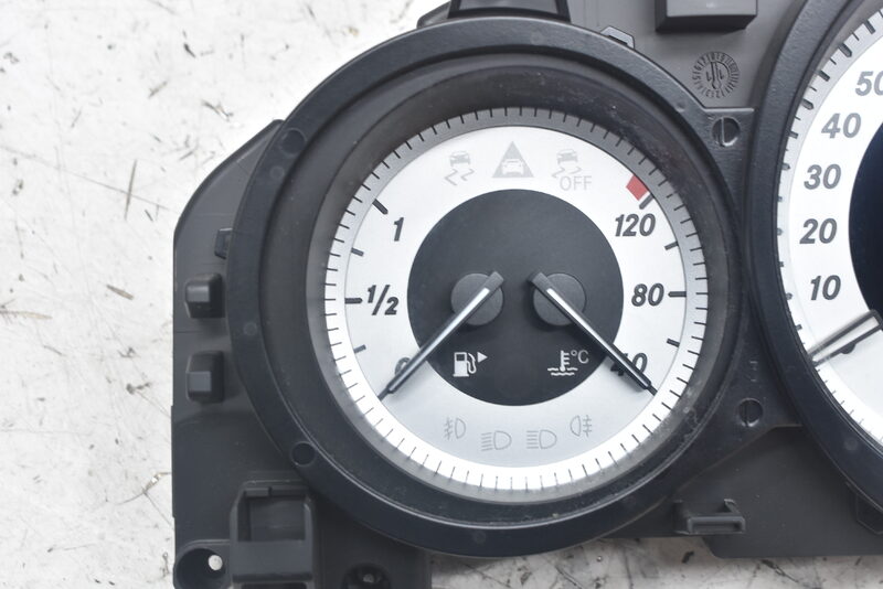 Mercedes W204 MPH Tacho Kombiinstrument Instrumententafel Automatik A2049008807 Bild 5
