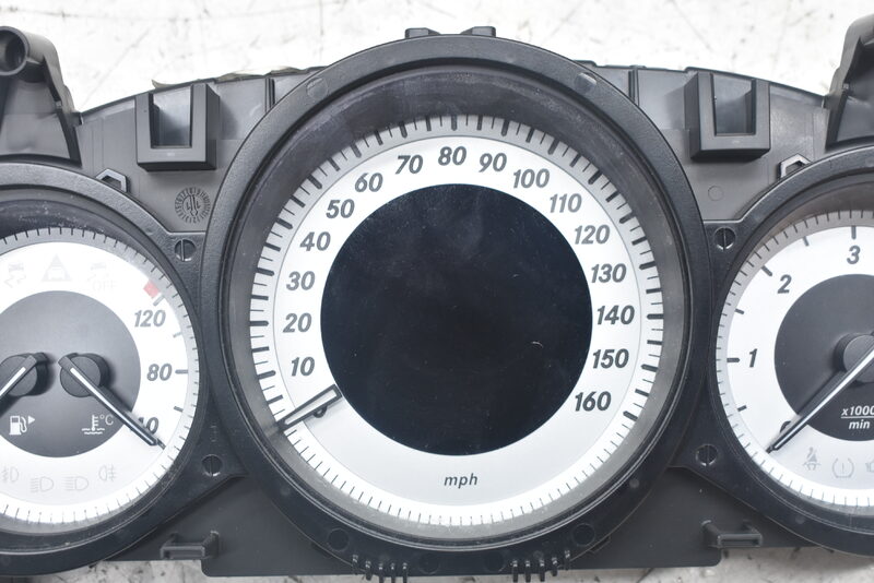 Mercedes W204 MPH Tacho Kombiinstrument Instrumententafel Automatik A2049008807 Bild 6