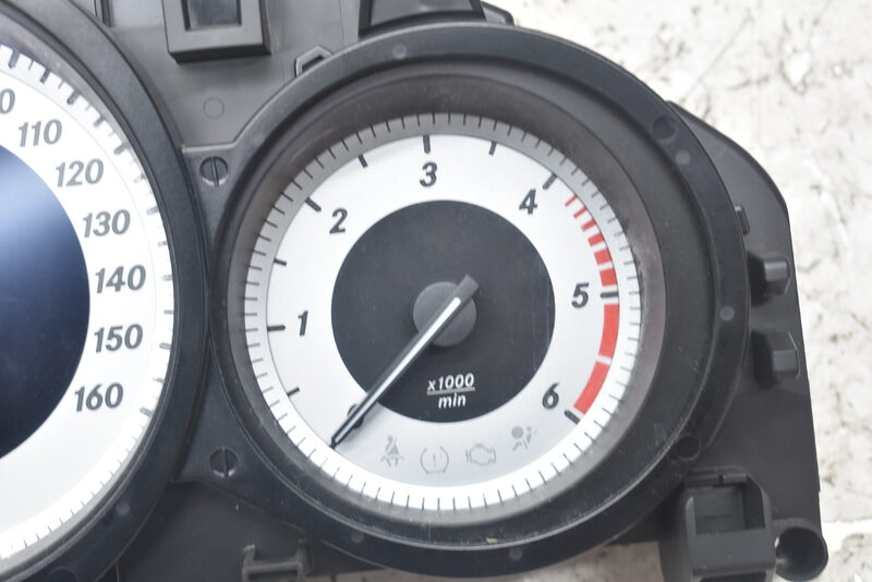 Mercedes W204 MPH Tacho Kombiinstrument Instrumententafel Automatik A2049008807 Bild 7