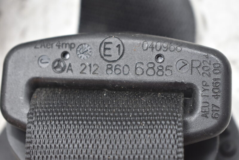 Mercedes E Klasse W212 C218 Sicherheits Anschnall Gurt Vorne Rechts A2128606885 Bild 6