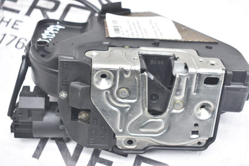 Mercedes E W211 Türschloss Tür Schloss Keyless Go Hinten Rechts A2117301135 Bild 2