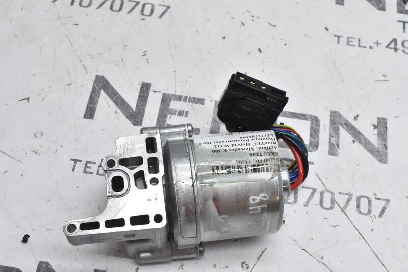 Mercedes E 300 BlueTEC Hybrid W212 Ölpumpe Pumpenräder für Getriebe A2122706605 Bild 4