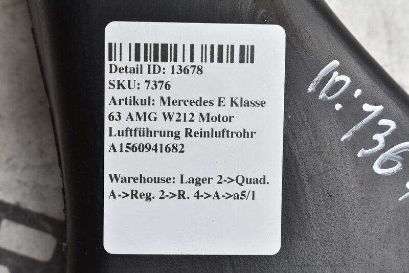 Mercedes E Klasse 63 AMG W212 Motor Luftführung Reinluftrohr A1560941682 Bild 4