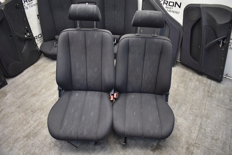 Mercedes E Klasse W210 Innenausstattung Ausstattung Sitze  Schwarz Bild 2