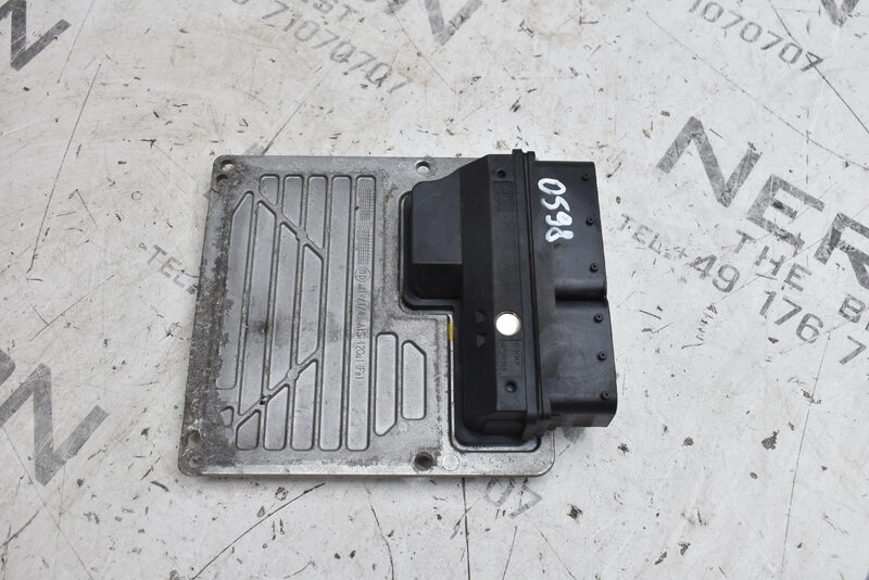 Mercedes SLK 200 R171 Motorsteuergerät ECU A2710105046 Bild 3