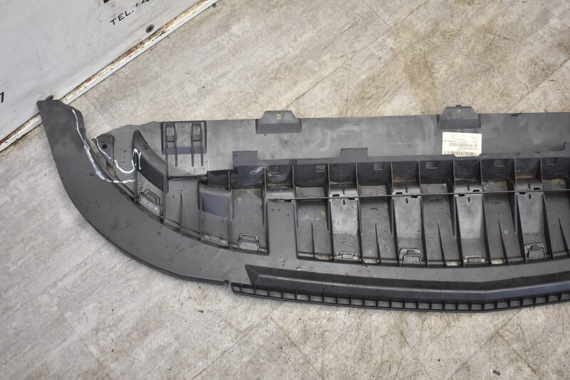 Mercedes V-Klasse Vito W447  Unterfahrschutz Adapter Unterboden A4478856400 Bild 2