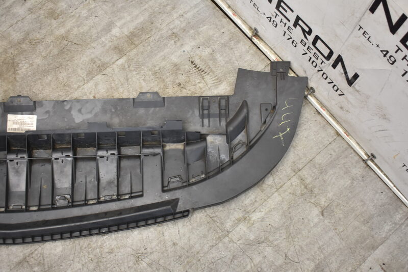 Mercedes V-Klasse Vito W447  Unterfahrschutz Adapter Unterboden A4478856400 Bild 4