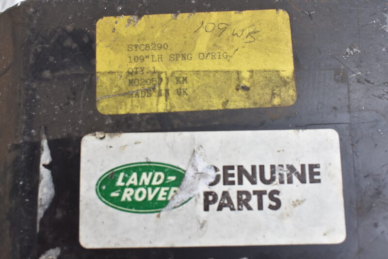 Land Rover 109 Chassis-Teil Fedearufhängung hinten STC8290 Bild 4
