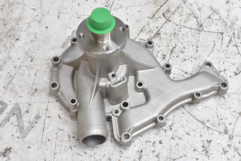 Land Rover 90 - 130 V8  Wasserpumpe Air Condition STC488G Bild 2