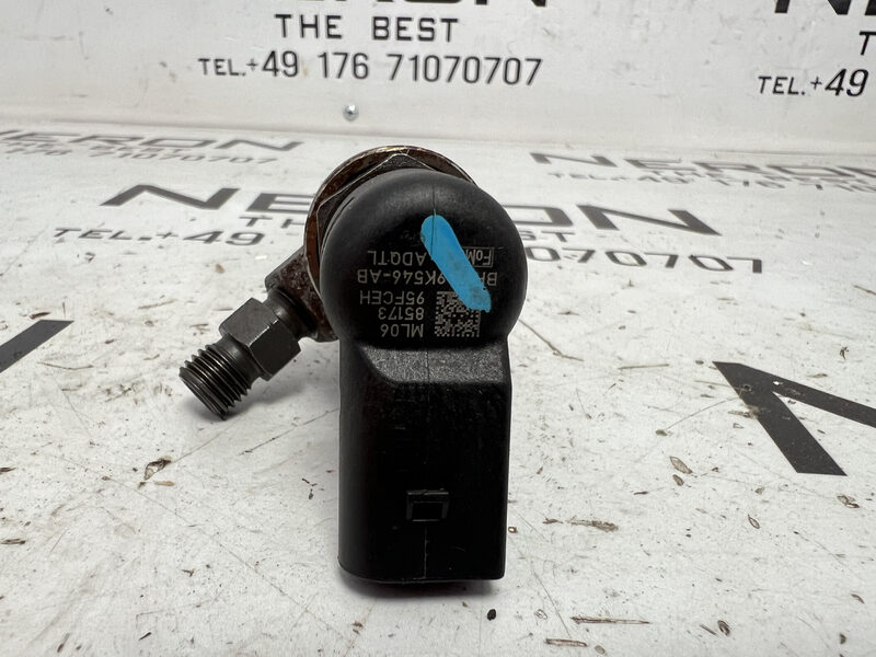 Land Rover Düsenkörper Düsenstock Einspritzdüse LR032067 Bild 5
