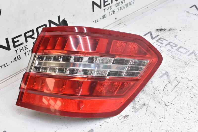 Mercedes E Klasse W212 Kombi Rück Brems Leuchte Rechts