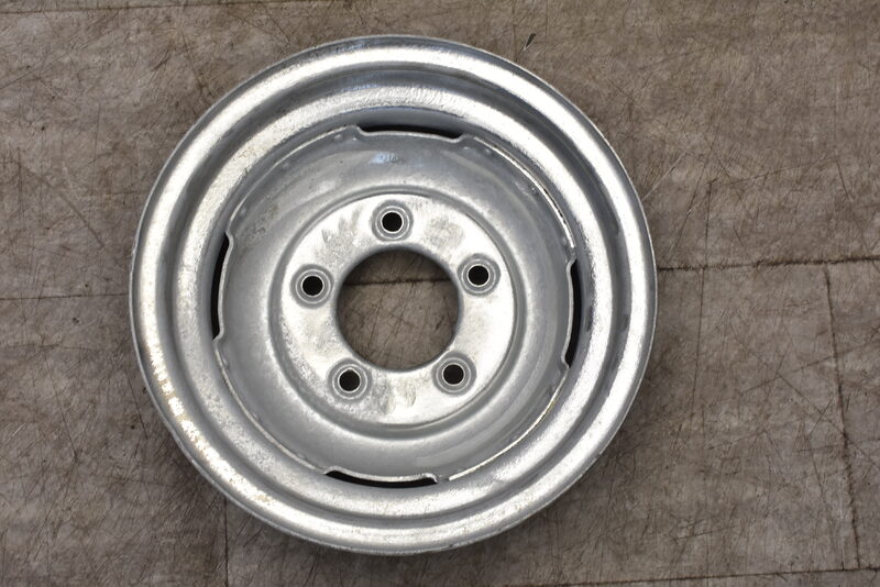 Land Rover Defender Felge 16x5,5 X 33 NRC7578PMV Bild 3