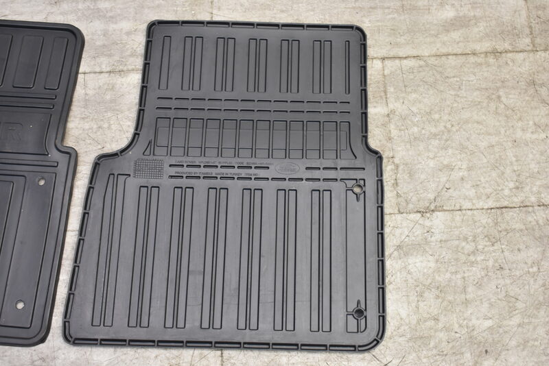Land Rover Defender LR90-130 Gummimatten Fußmatten VPLDS0147 Bild 6