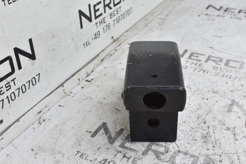 Land Rover LR90 130 Chassisträger Vorne Links STC8653 Bild 4