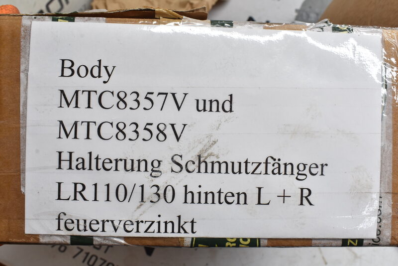 Land Rover Halterung Schmutzfänger  für Land Rover 110 - 130 MTC8357V MTC8358V Bild 3