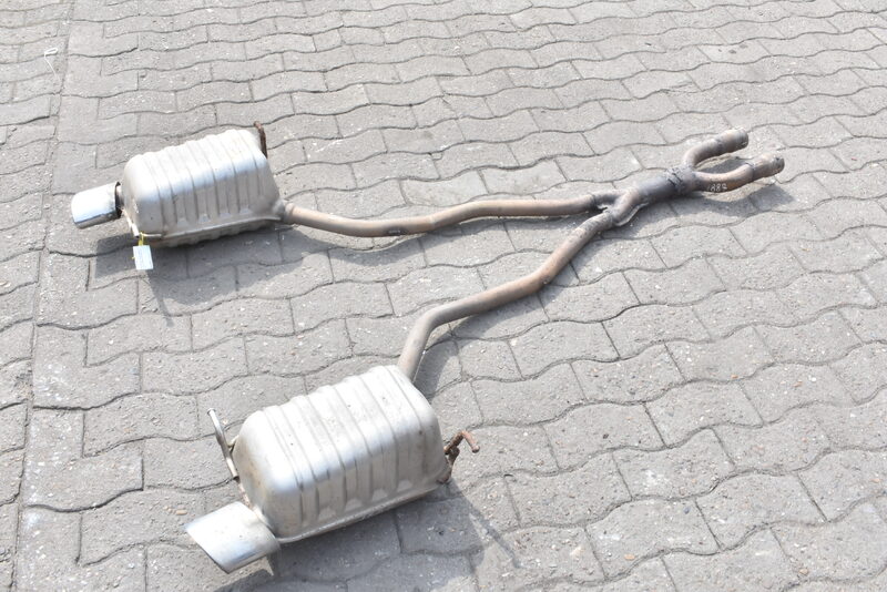 Mercedes SLK 200 R171 Auspuffen und Endtopfen A1714911001 A1714911101 Bild 4
