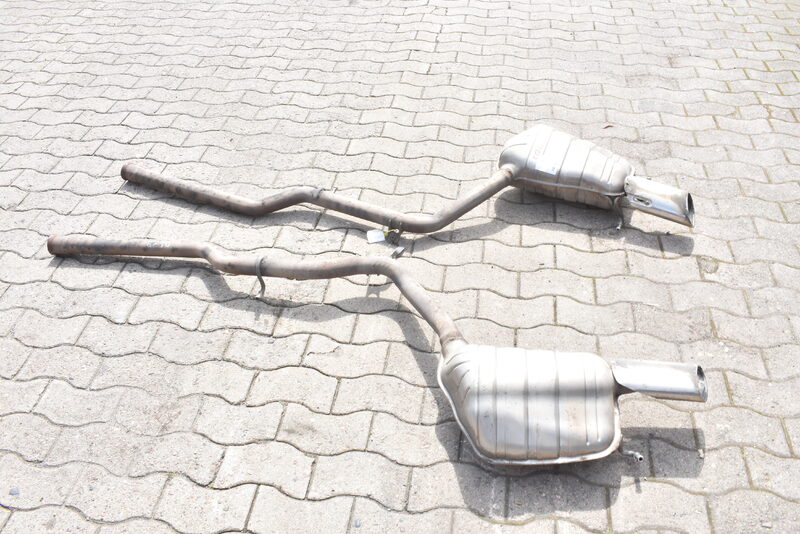 Mercedes C S204 W204 C320 C350 CDI Auspuffen und Endtopfen Rechts A2044911701 Bild 2